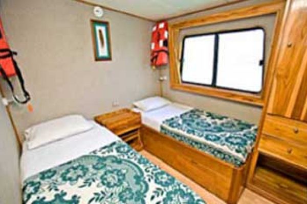 2-4-qpw08l1ldbvwiq2zilt0js6ivs5fkxankgvlax76hs